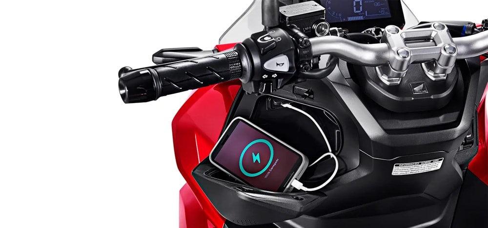 Entrada USB-C ADV 160